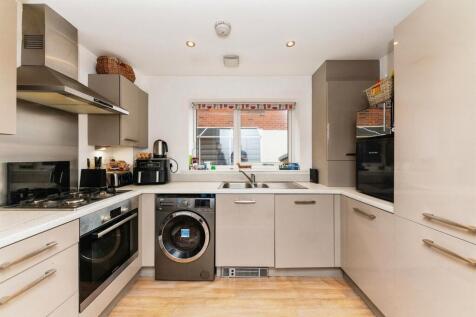 Farrier Close, DONCASTER photo 4