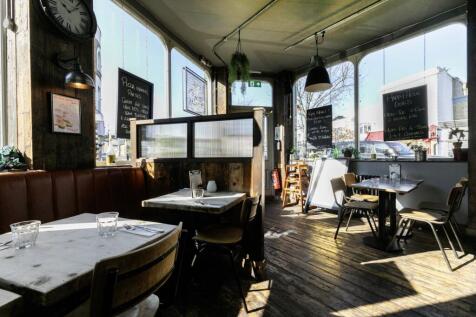 184 Well Street 9.jpg