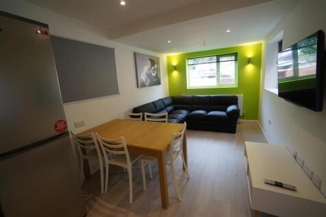 40College_livingroom1.2.JPG