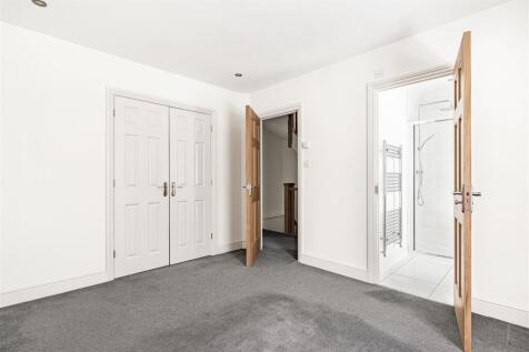 3 Chantry Lane, Towcester (15).JPG