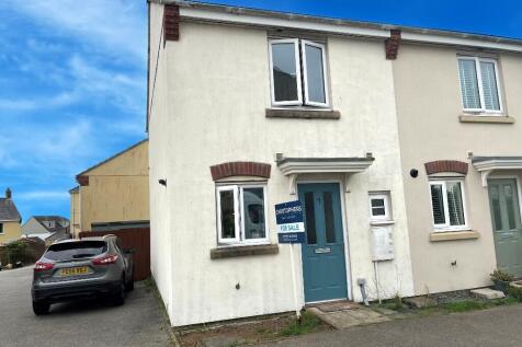 Helston, TR13 - property photo