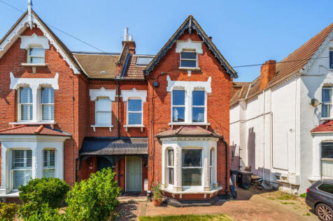 62 Madeira Road, LONDON, SW16 photo 2