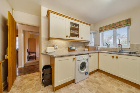 Kitchen / Breakfast Room