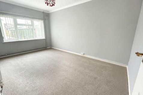 Merlin Crescent, Bridgend, CF31 photo 4