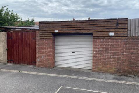 garage.jpg
