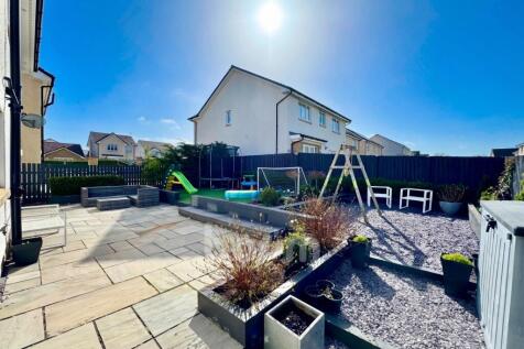 Juniper Street, Irvine garden