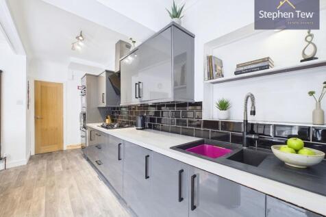 Living / Dining Kitchen