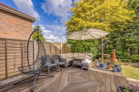 6 Mallow Close, Purbrook-Small-PorticoMarketing-Ne