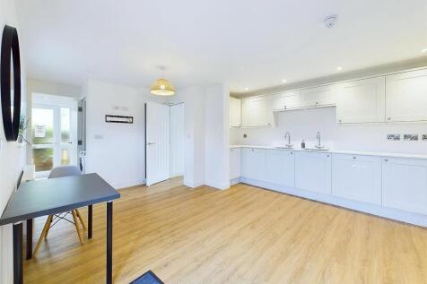 5 - 6 Bed HMO Filton.jpg