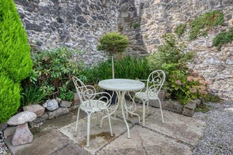 Garden - dining set.jpg
