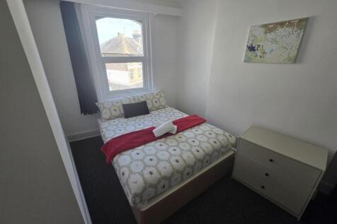 Commercial Road, Bournemouth photo 5