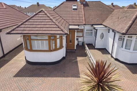Presented by Clinton at EweMove Bexleyheath and Da