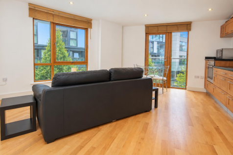 McClure House, Leeds Dock photo 3