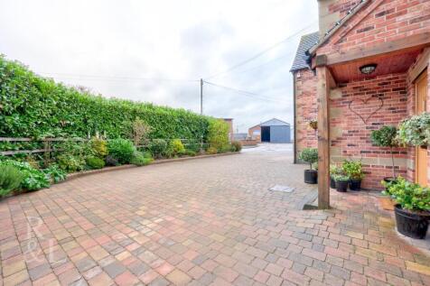 2B Mount Road (13).jpg