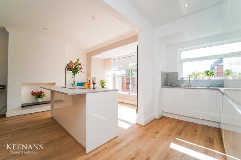 Bury, BL8 - property photo