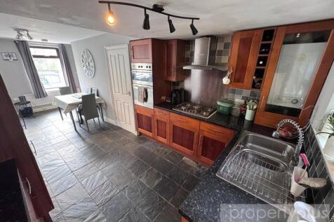 Bridgend, CF32 - property photo
