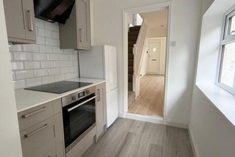 Ebury Road, Watford photo 4