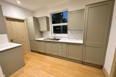 6-bed house on Burleigh Road, Loughborough, £3,380/mo