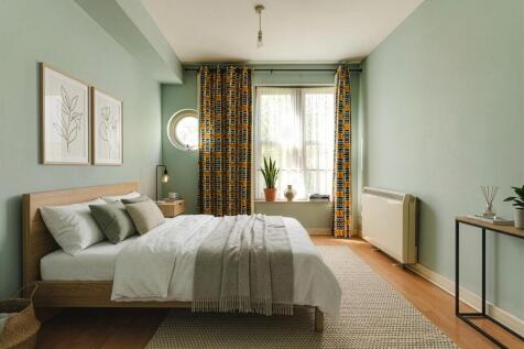 Bed2.jpg