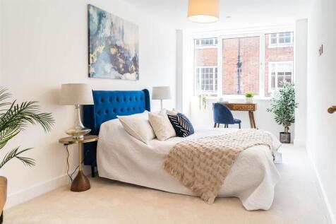 Centurion Apt 18-16.jpg