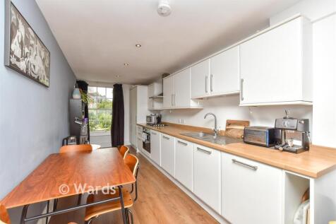 Kitchen/ Living Area