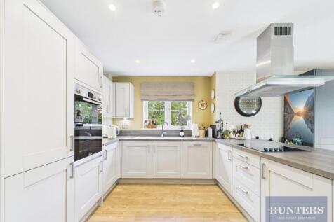 Kitchen / Breakfast Area