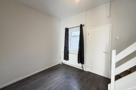 Bronte Street, St Helens WA10 4JB photo 3