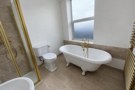 Bath flat c.png
