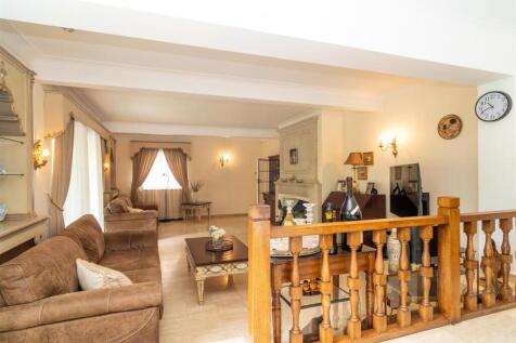 014-77 Allum Lane.jpg