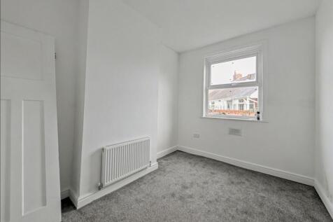 35 Scrogg Road Newcastle upon Tyne NE6 4EX