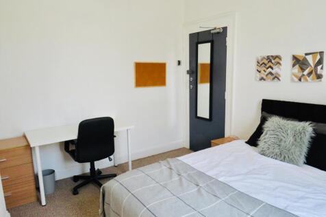 8 Headland Park photo 4