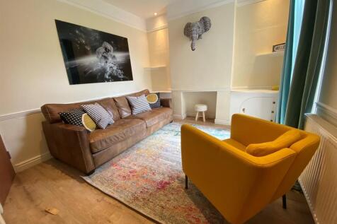 lounge 2.jpg