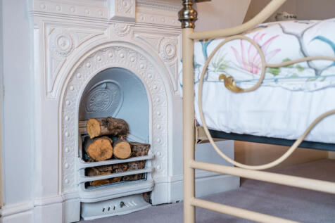 Laurel Cottage Details-03