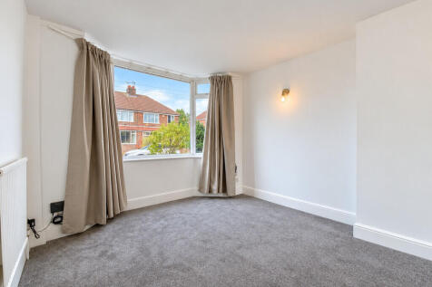 Collingwood Avenue, York photo 3