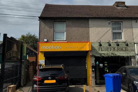 52 Ongar Road.jpg