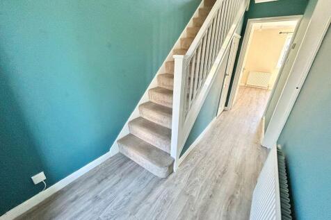 Shearwater Drive, Great Yarmouth photo 3