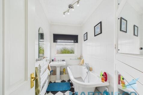 CAM01870G0-PR0161...