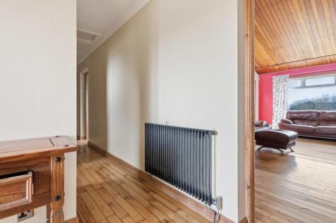 4 bed, 2 bath Detached Bungalow in Cardiff - Photo 4