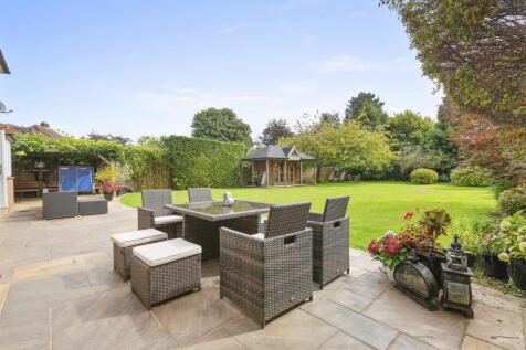 23 Marlow Road, HP11 1TA-17.jpg