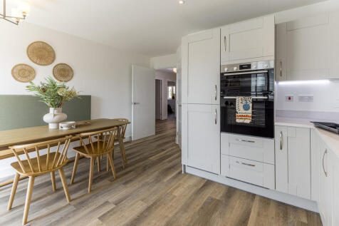 Hadleigh Kitchen Dining