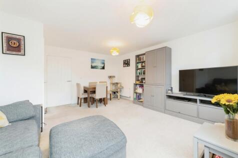 Lancaster Road, ATTLEBOROUGH photo 4