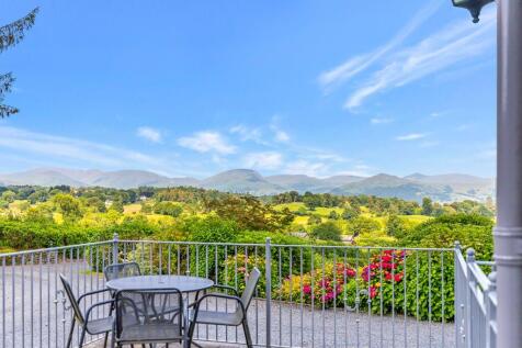 Private Patio Sea...