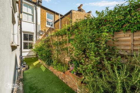 10 Northfield Road-13.jpg