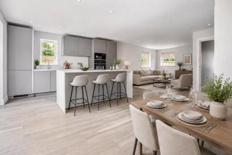 Kitchen / Dining