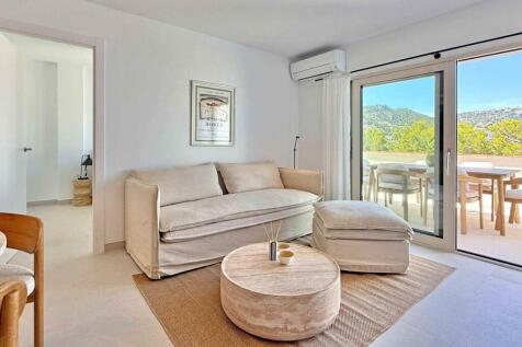 05-port andratx-Kernsaniertes Appartement mit Hafenblickterrasse-kaufen-sofa