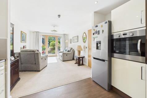 CAM02854G0-PR0442...