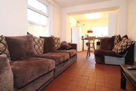5-bed terraced on Malefant Street, Cathays, £2,750/mo