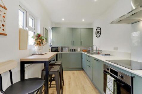 .Kitchen (2).jpg