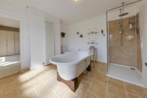 En Suite Bathroom Alt