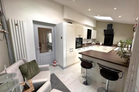 Open-Plan Living/Dining Kitchen 873